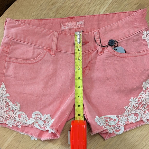 NWT GUESS Womens (Size 26) Peach Jean Shorts With Off-White Lace/Crochet Trim - Picture 6 of 16